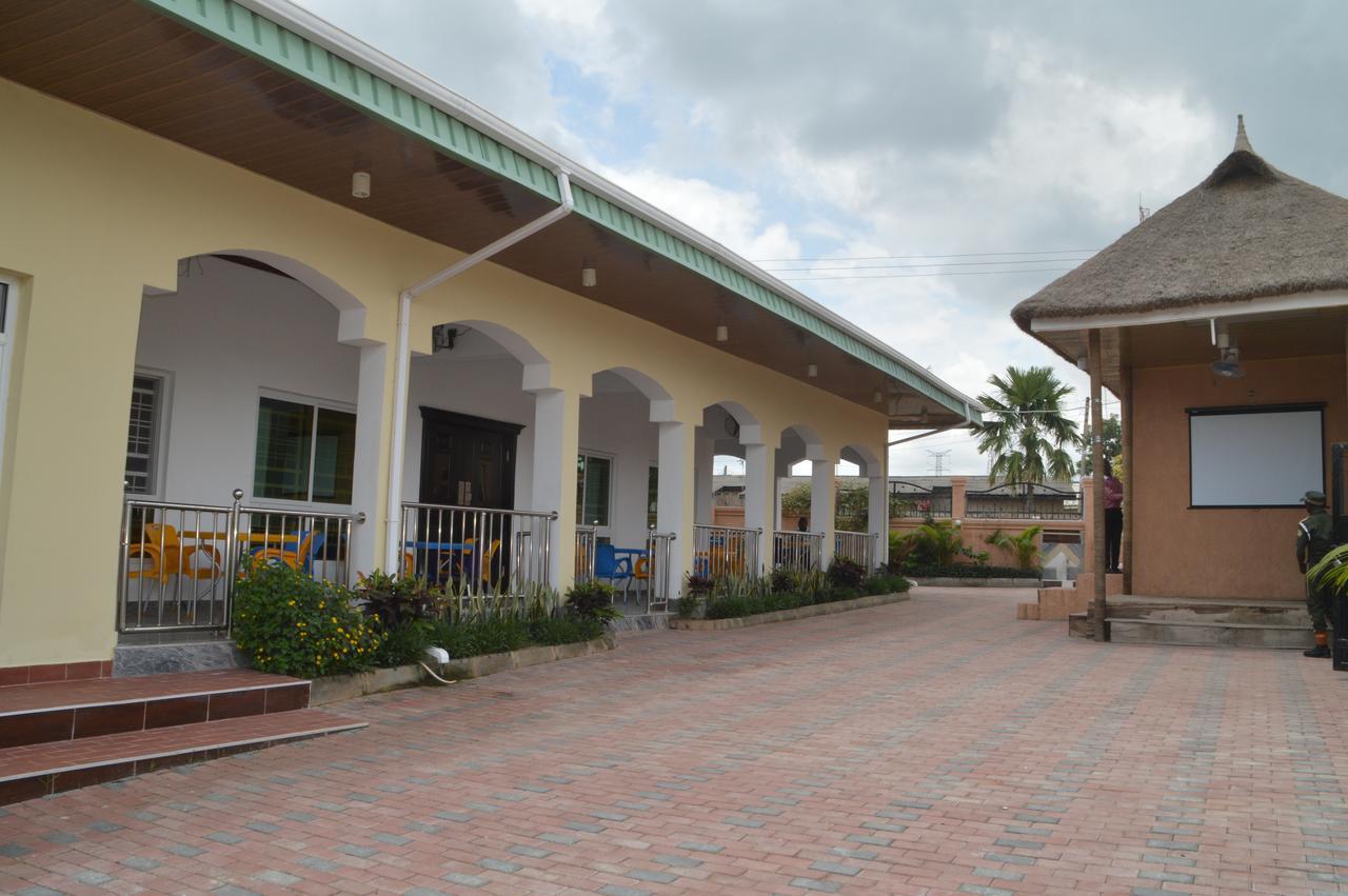 Best Budget Hotel Kunkwaba Exterior photo