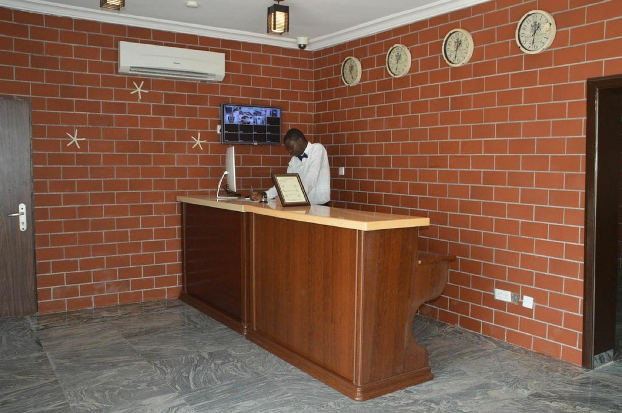 Best Budget Hotel Kunkwaba Exterior photo